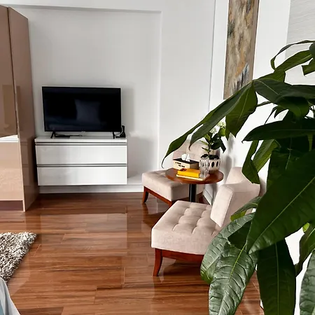 Apartment Luna White Tower Mamaia