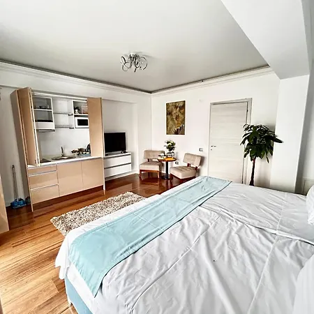 Luna White Tower شقة مامايا